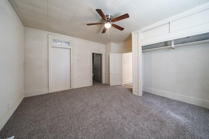 828 Walnut St, Chetopa, KS 67336