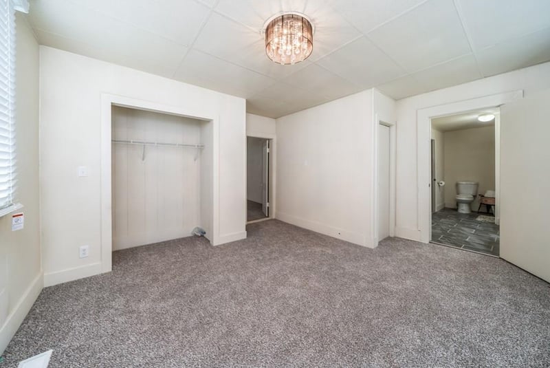 828 Walnut St, Chetopa, KS 67336