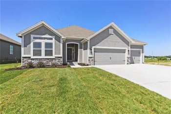 11420 N Auburndale Cir, Kansas City, MO 64157