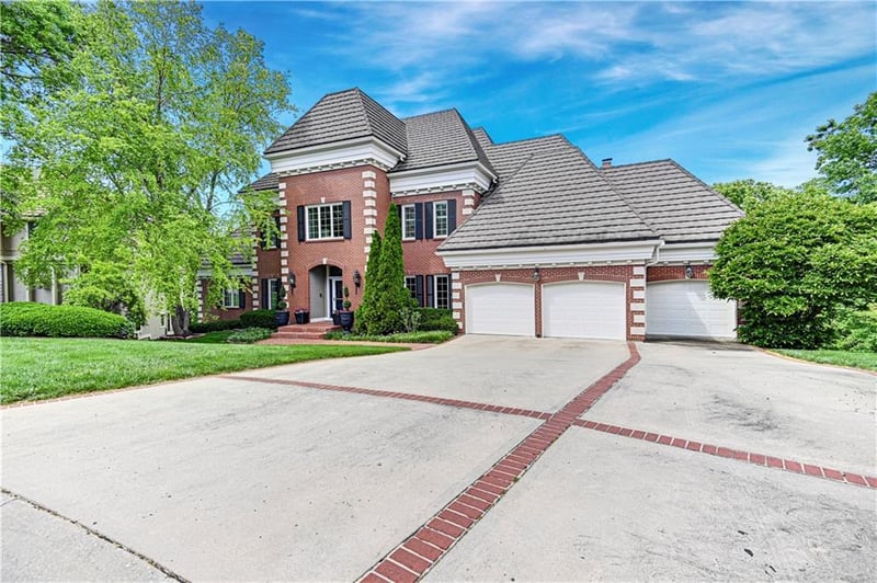 11332 W 121st Ter, Overland Park, KS 66213