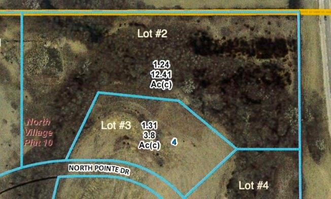 2 Pointe Dr, St Joseph, MO 64506