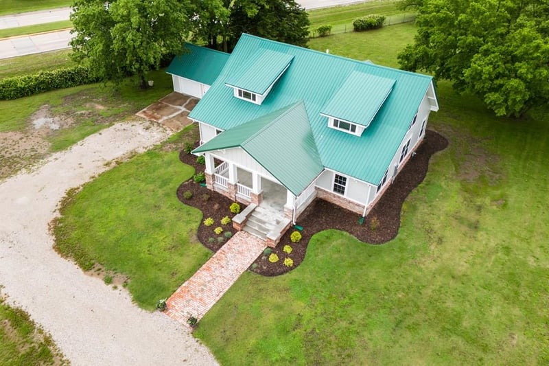 3403 8th St, Coffeyville, KS 67337