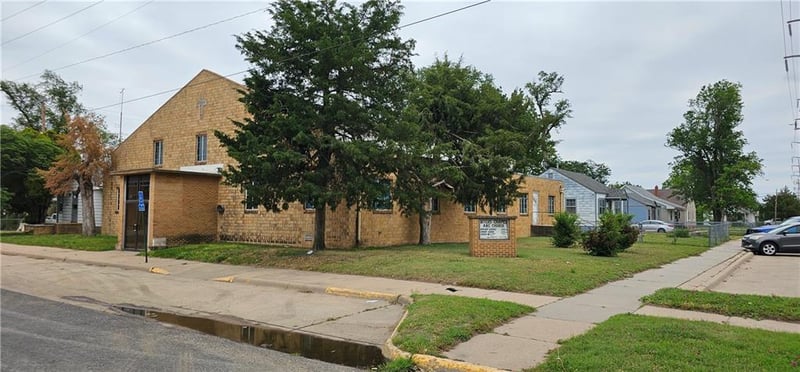 1511 9th St, Great Bend, KS 67530