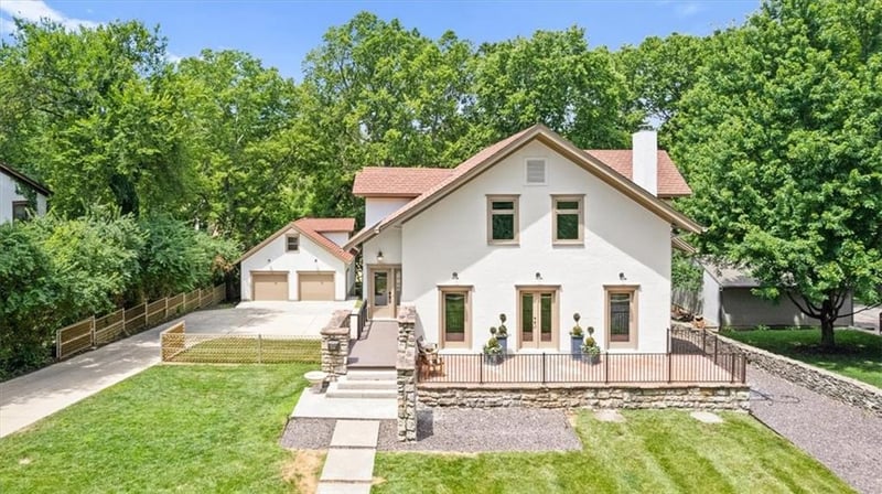 5316 Oak St, Kansas City, MO 64112
