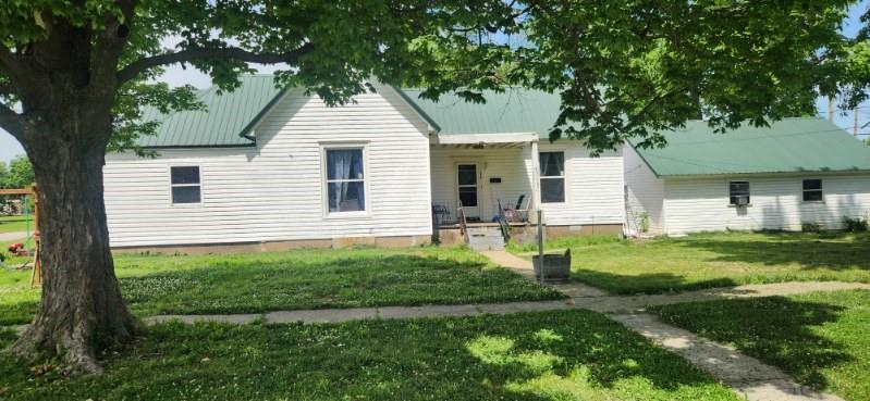 246 14th St, Baxter Springs, KS 66713