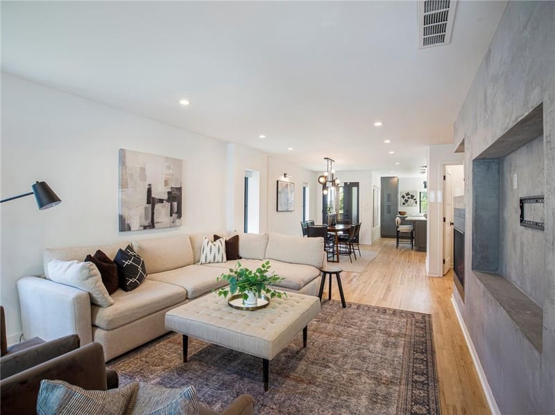 1728 Summit St, Kansas City, MO 64108