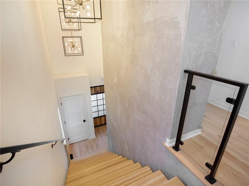 1728 Summit St, Kansas City, MO 64108