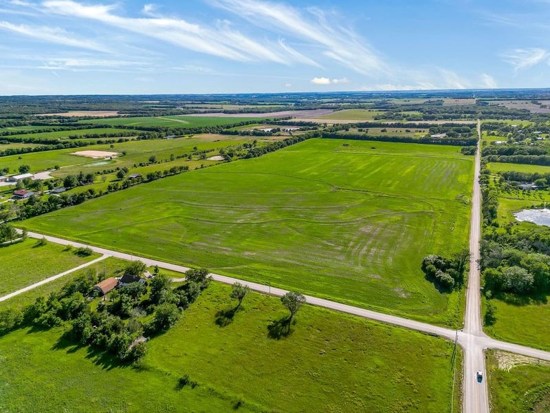 37655 151 St, Gardner, KS 66025