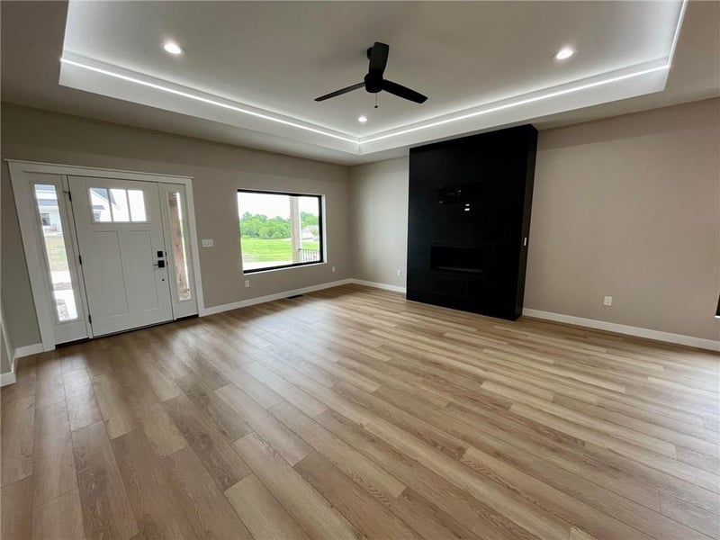 25584 Magnolia Cir, Maryville, MO 64468