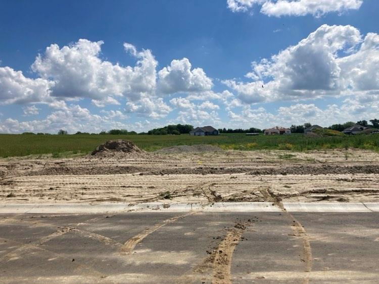 4507 Valley Ridge Dr, St Joseph, MO 64505