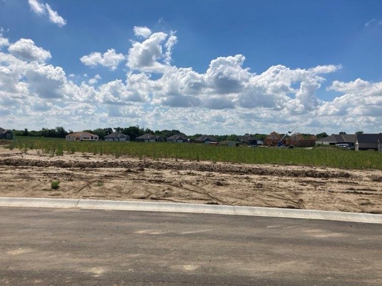 4604 Valley Ridge Ct, St Joseph, MO 64505