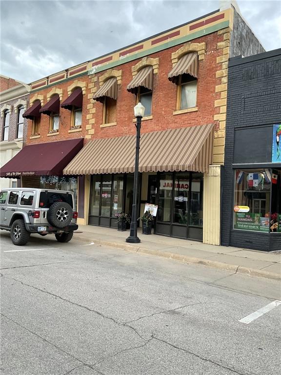 110 Main St, Chanute, KS 66720
