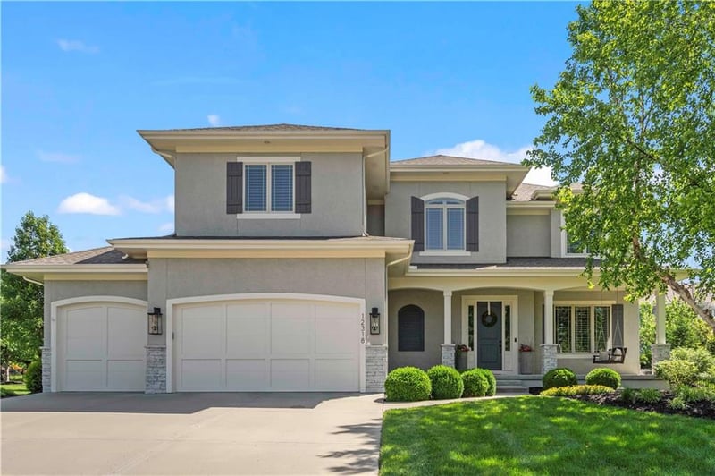 12318 W 164th Ter, Overland Park, KS 66062