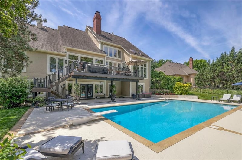 6604 W 132nd St, Overland Park, KS 66209