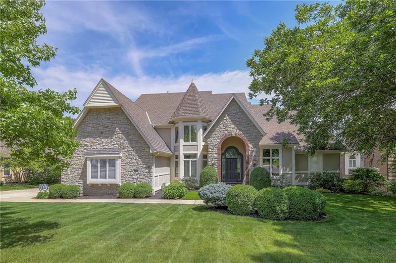 6604 W 132nd St, Overland Park, KS 66209
