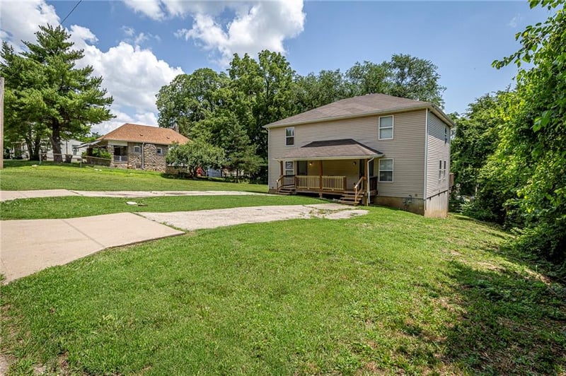5119 College Ave, Kansas City, MO 64130