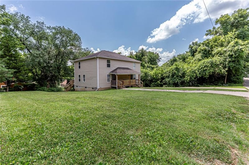 5119 College Ave, Kansas City, MO 64130