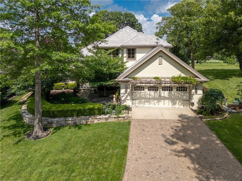 16904 Heather Ln, Loch Lloyd, MO 64012