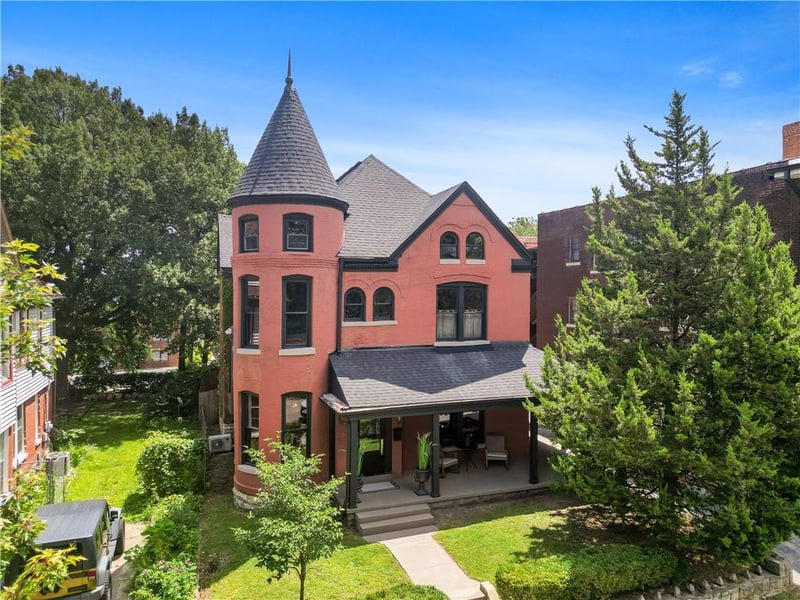 2839 Campbell St, Kansas City, MO 64109