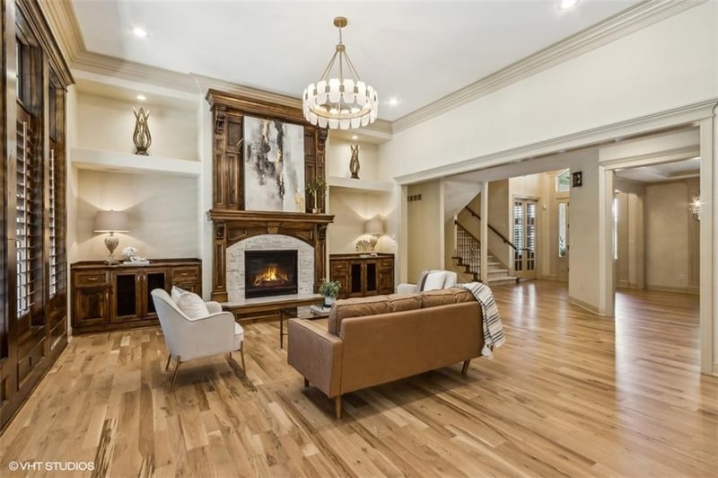 16309 Flint St, Overland Park, KS 66062