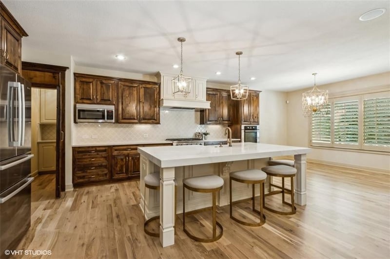 16309 Flint St, Overland Park, KS 66062