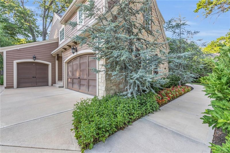 2808 W 91st St, Leawood, KS 66206