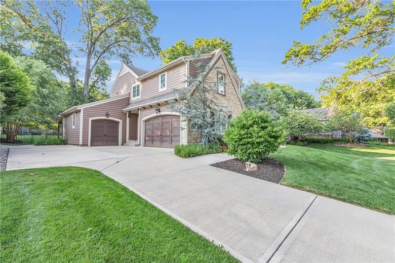 2808 W 91st St, Leawood, KS 66206