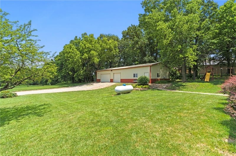 25536 Deer Ridge Dr, Lawrence, KS 66044
