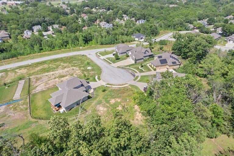 12214 Grand Ave, Kansas City, MO 64146