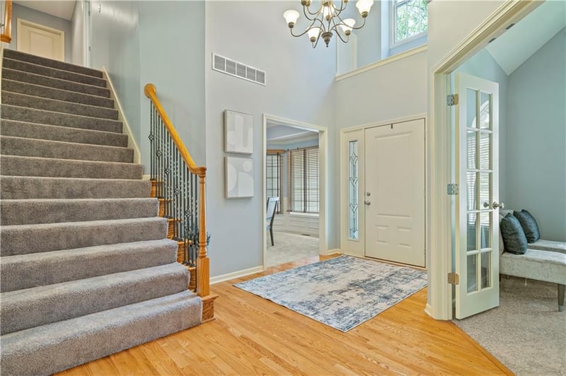 9317 E Pleasant Ave, Kansas City, MO 64138