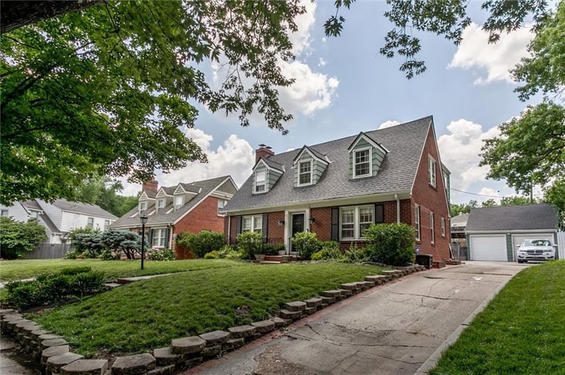 6814 Locust St, Kansas City, MO 64131