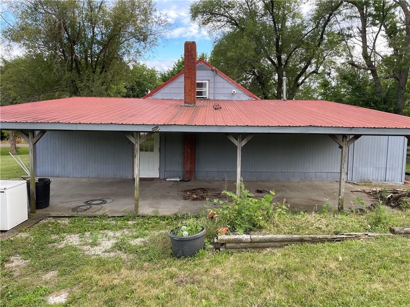 37102 E Cline Rd, Lone Jack, MO 64070