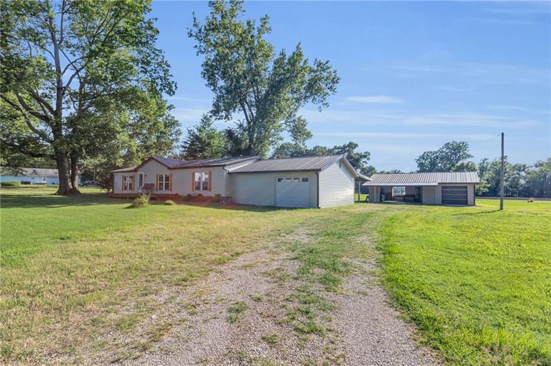 336 North Vine St, Greeley, KS 66033