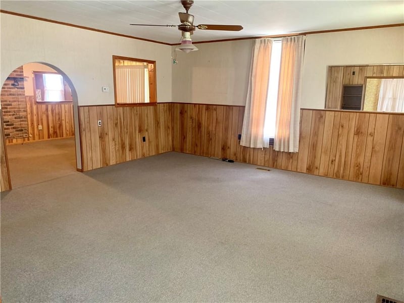 100 Taylor St, De Kalb, MO 64440