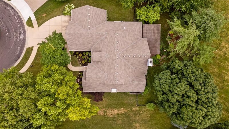 10717 Horton St, Overland Park, KS 66211