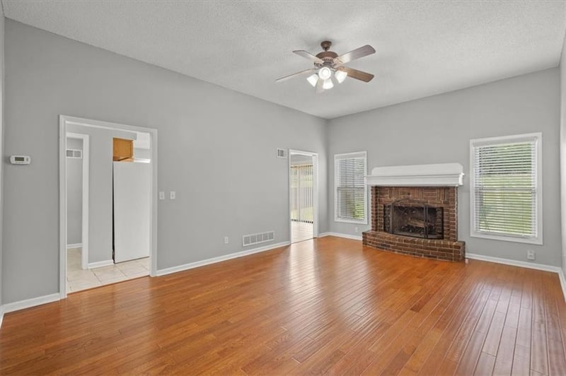 10832 W 115th Pl, Overland Park, KS 66221