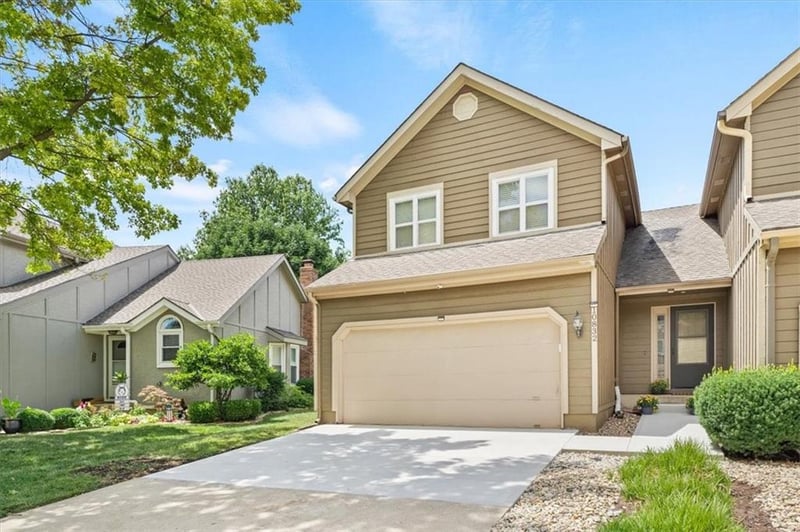 10832 W 115th Pl, Overland Park, KS 66221