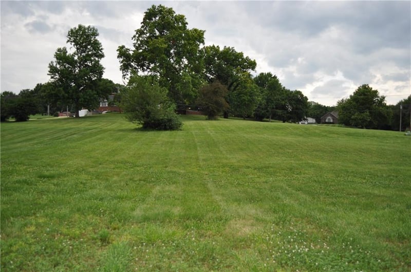 4313 Hidden Valley Dr, St Joseph, MO 64506