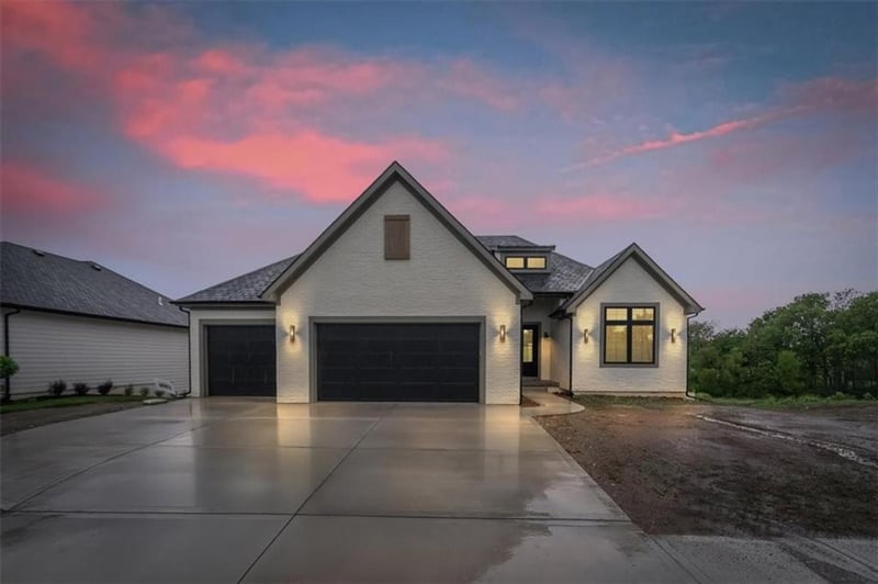 8736 N Lewis Ave, Kansas City, MO 64157