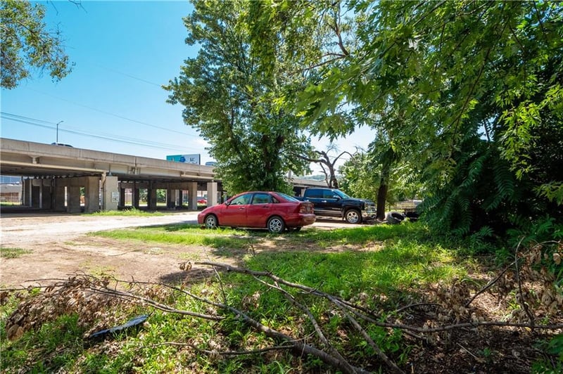 615 W 20th St, Kansas City, MO 64108