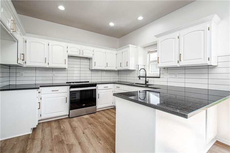 7729 Breckenridge Ave, Kansas City, MO 64139
