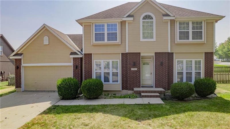 7729 Breckenridge Ave, Kansas City, MO 64139