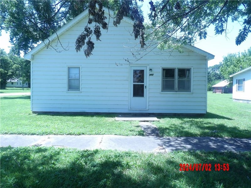 302 N Prairie St, Greeley, KS 66033