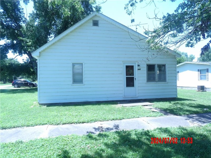 302 N Prairie St, Greeley, KS 66033