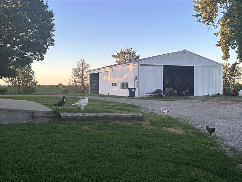 26651 Raintree Dr, Oregon, MO 64473