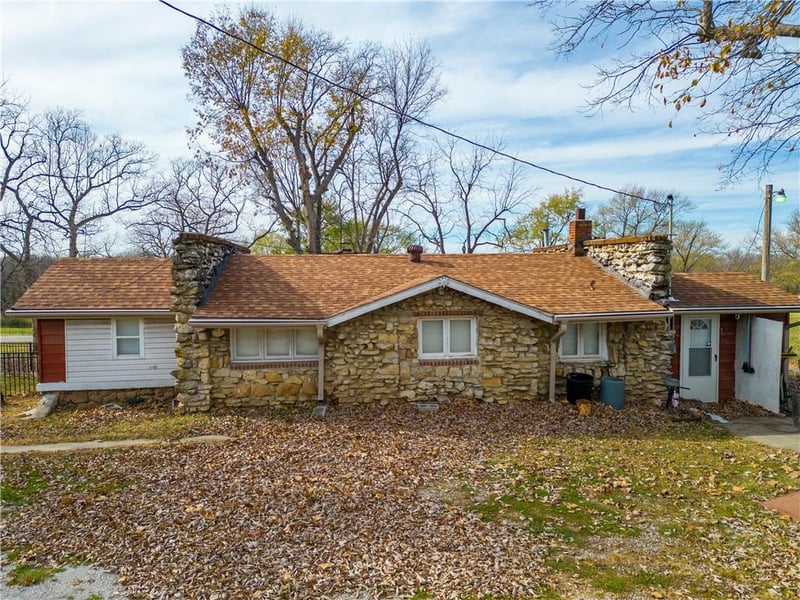 6666 Parkview Ave, Kansas City, KS 66104