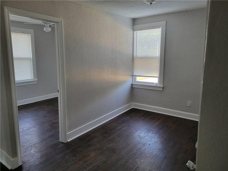 145 Topping Ave, Kansas City, MO 64123