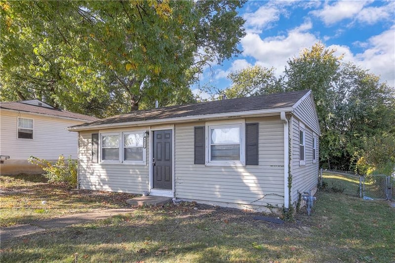 4412 N Virginia Ave, Kansas City, MO 64116