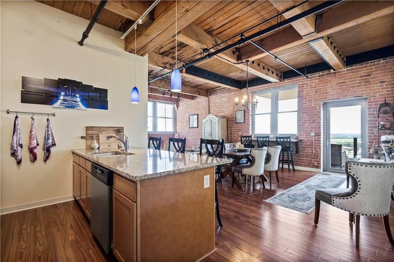 712 Broadway Blvd #701, Kansas City, MO 64105