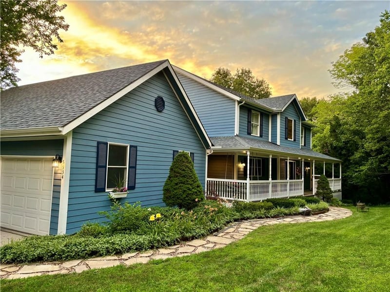 5934 Oak Grove Rd, Kansas City, KS 66106